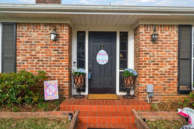 4411 Richmond Rd, Tyler, TX 75703