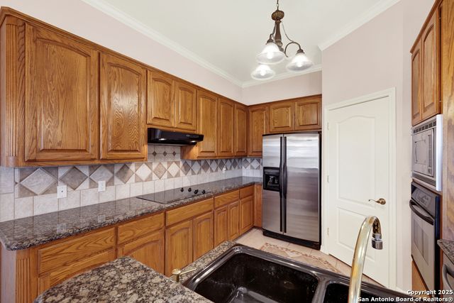 1925 Glenn, Canyon Lake, TX 78133