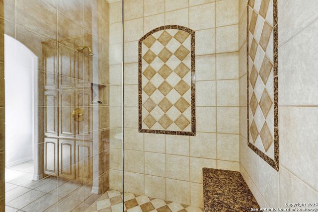 1925 Glenn, Canyon Lake, TX 78133