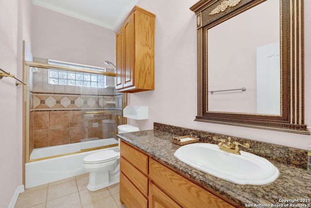 1925 Glenn, Canyon Lake, TX 78133