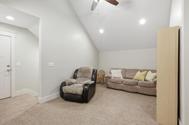 1901 Cattails Drive, Joplin, MO 64801