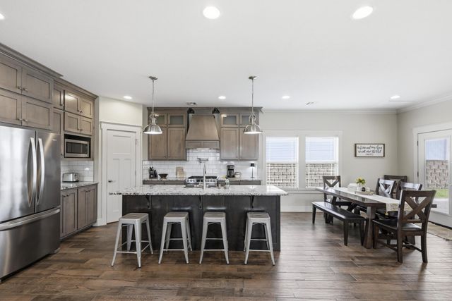 1901 Cattails Drive, Joplin, MO 64801