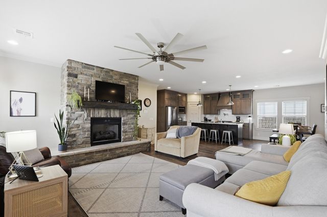 1901 Cattails Drive, Joplin, MO 64801