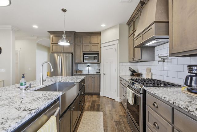 1901 Cattails Drive, Joplin, MO 64801