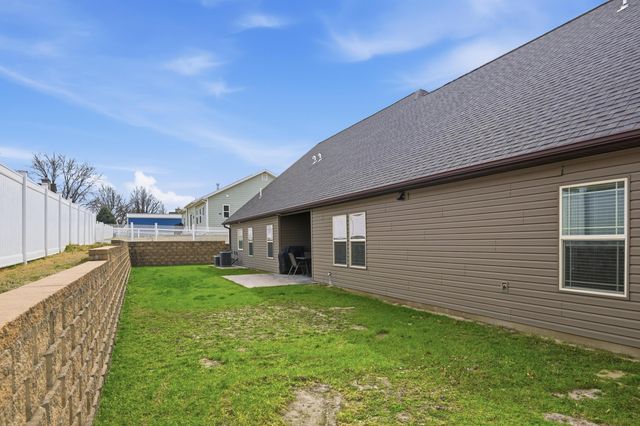 1901 Cattails Drive, Joplin, MO 64801