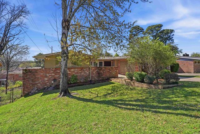 8301 Red Oak Lane, Little Rock, AR 72205