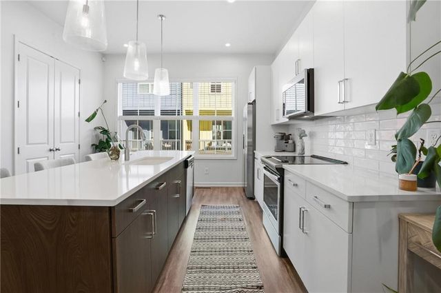 179 Color Circle, Atlanta, GA 30317