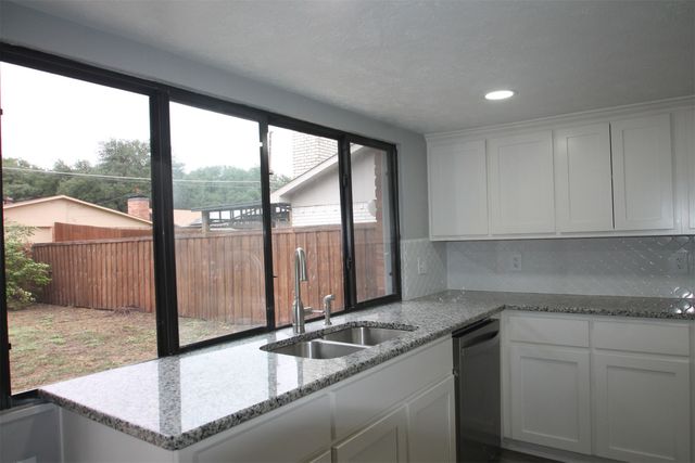 961 Mossvine Drive, Plano, TX 75023