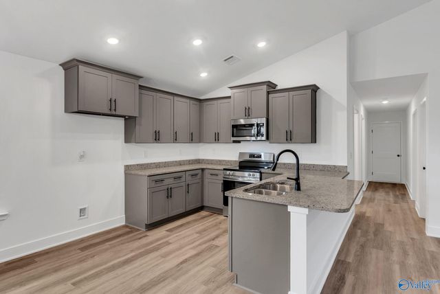 15376 Lapwing Cove, Athens, AL 35611