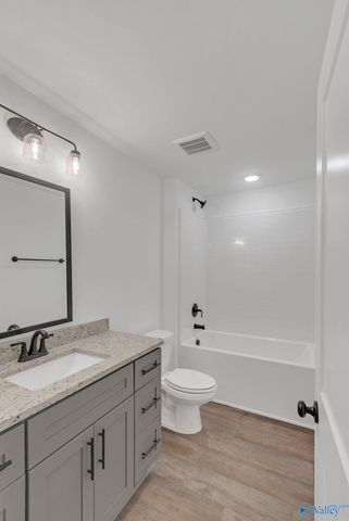 15376 Lapwing Cove, Athens, AL 35611