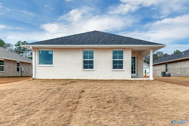 15376 Lapwing Cove, Athens, AL 35611