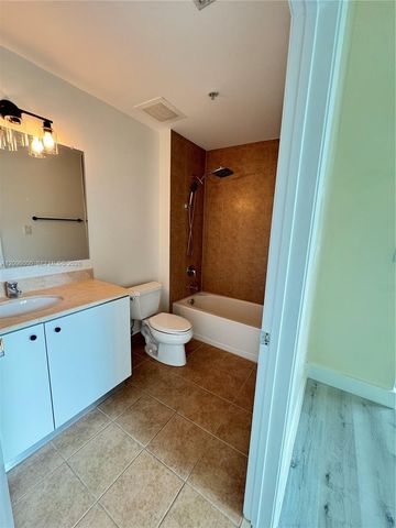 9055 SW 73rd Court 308, Miami, FL 33156