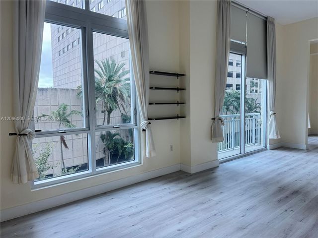 9055 SW 73rd Court 308, Miami, FL 33156