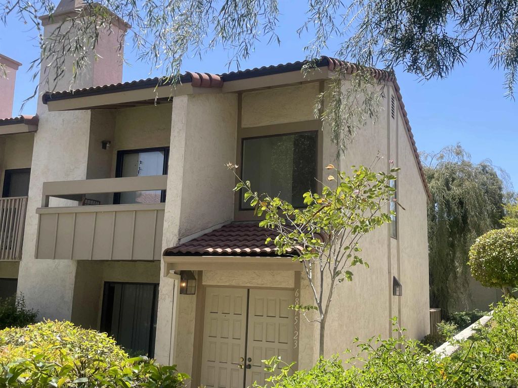 6815 Caminito Mundo 23, San Diego, CA 92119
