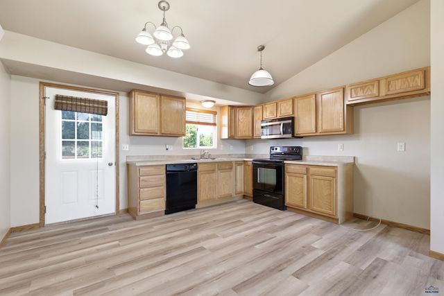 2657 LEOLA LN, Rapid City, SD 57703