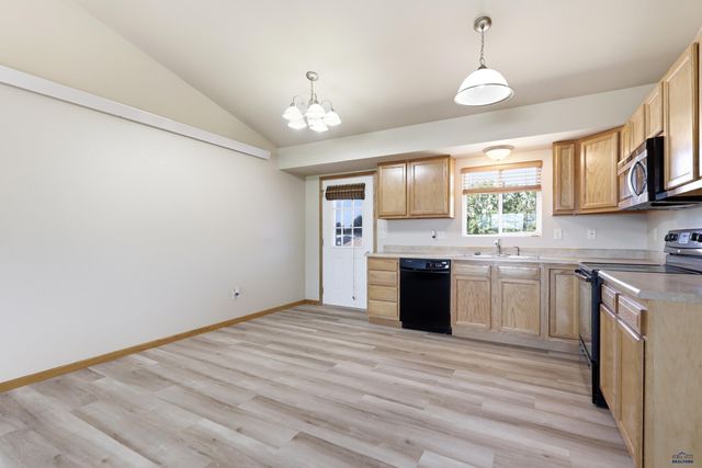 2657 LEOLA LN, Rapid City, SD 57703