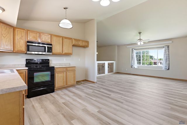 2657 LEOLA LN, Rapid City, SD 57703