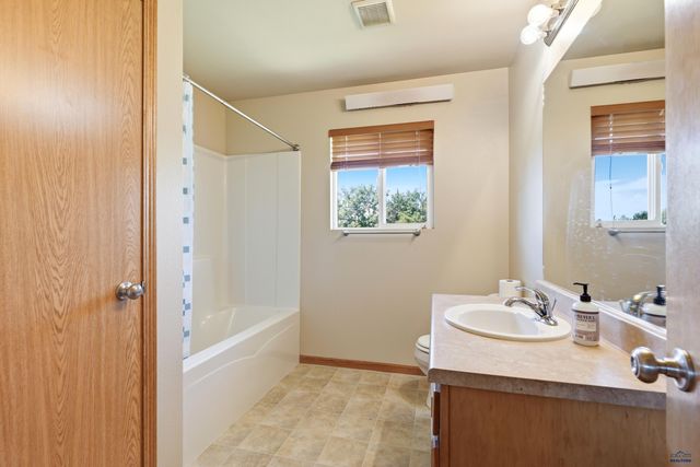2657 LEOLA LN, Rapid City, SD 57703