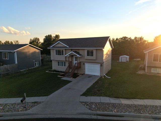 2657 LEOLA LN, Rapid City, SD 57703