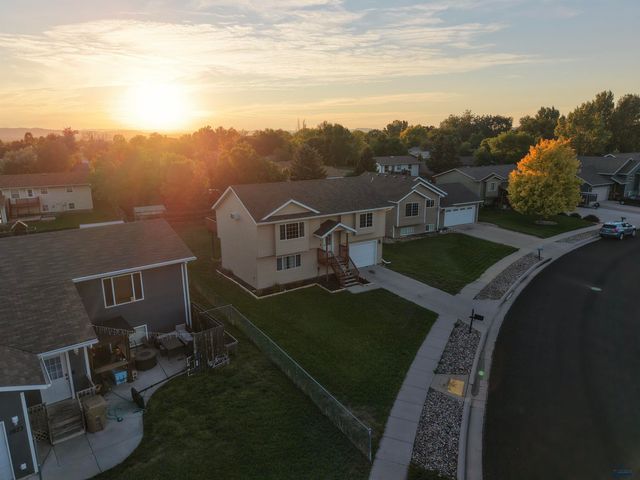 2657 LEOLA LN, Rapid City, SD 57703