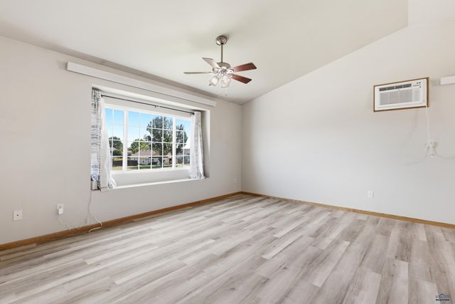 2657 LEOLA LN, Rapid City, SD 57703