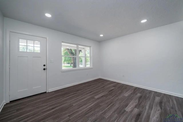 405 Pecan, White Oak, TX 75693