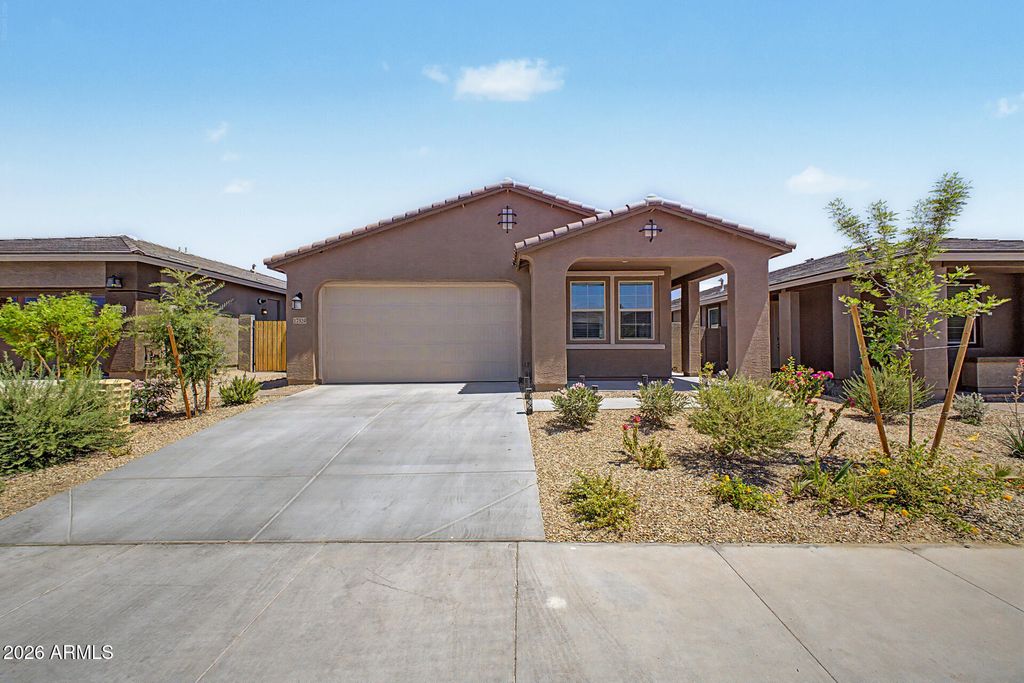 17329 W DESERT SAGE Drive, Goodyear, AZ 85338 — exterior