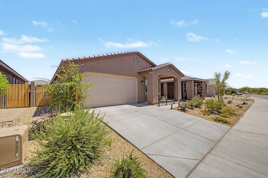 17329 W DESERT SAGE Drive, Goodyear, AZ 85338 — photo 2