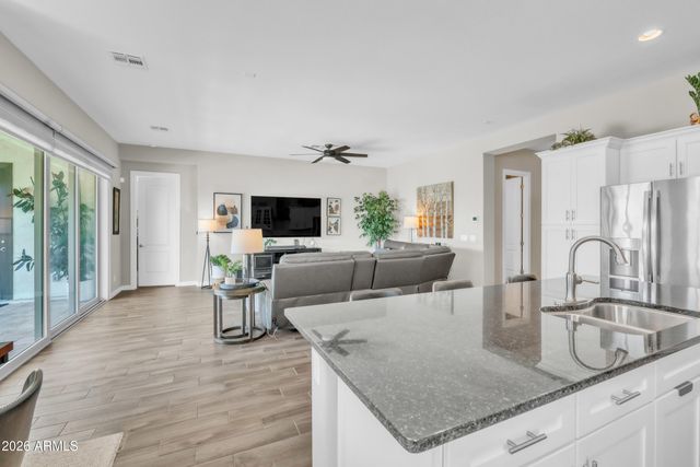 7735 W LOCKLAND Court, Peoria, AZ 85382