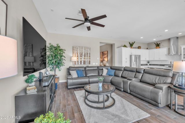 7735 W LOCKLAND Court, Peoria, AZ 85382