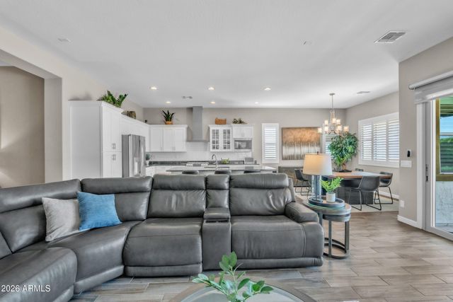 7735 W LOCKLAND Court, Peoria, AZ 85382
