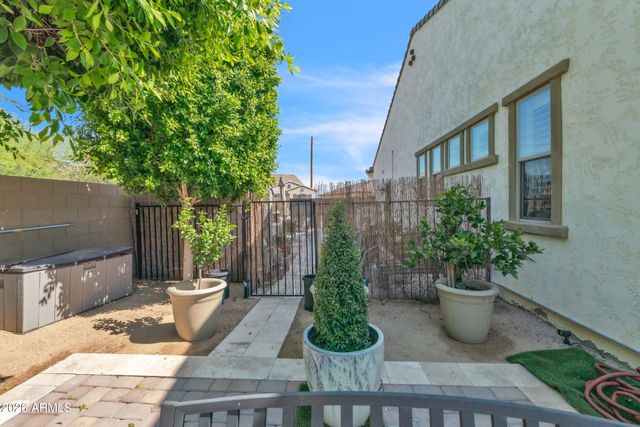 7735 W LOCKLAND Court, Peoria, AZ 85382