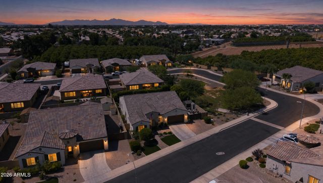 7735 W LOCKLAND Court, Peoria, AZ 85382