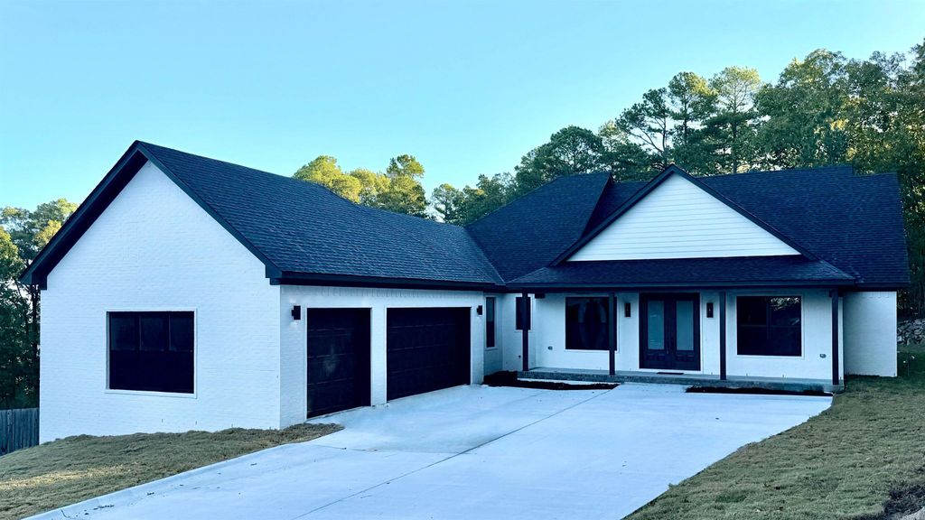 154 Majestic Circle, Maumelle, AR 72113