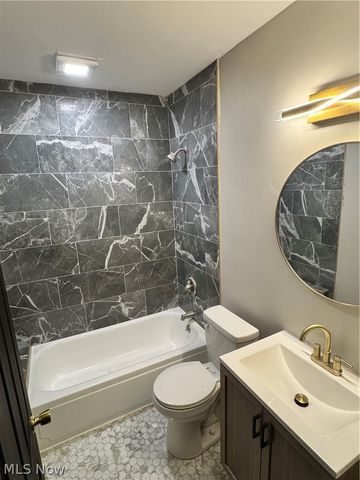 12709 Dove Avenue, Cleveland, OH 44105