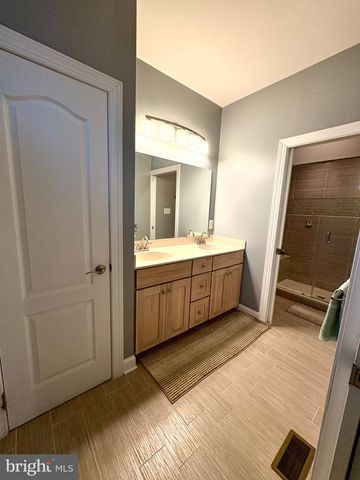 103 WATERVIEW CT, Swedesboro, NJ 08085