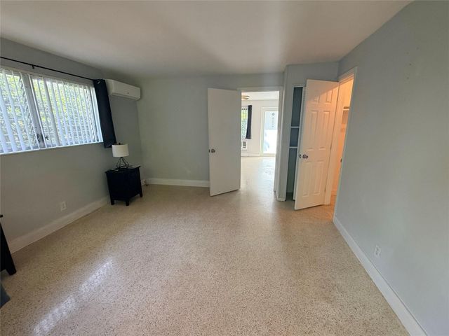 2431 NE 18th St 2, Pompano Beach, FL 33062