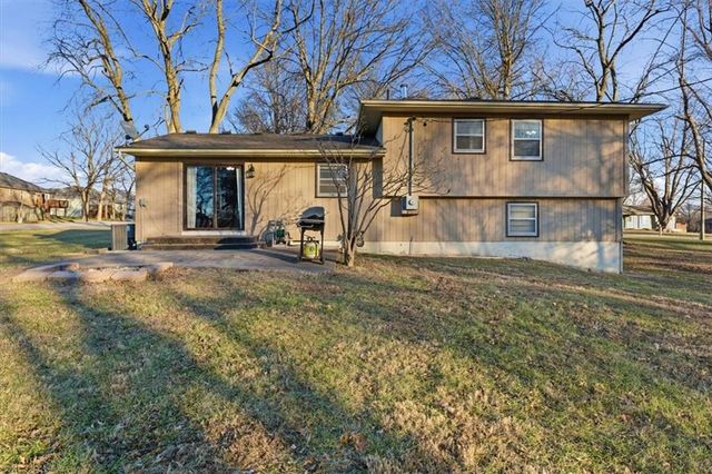 995 N Hurley Street, Peculiar, MO 64078
