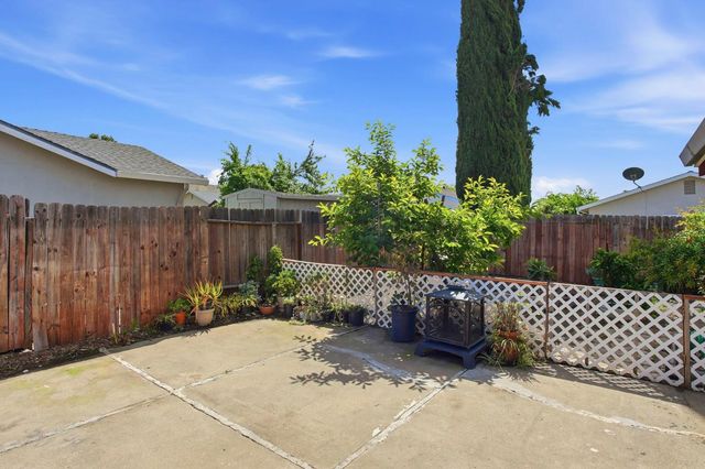 4170 Armadale Way, Sacramento, CA 95823