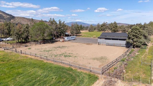 8516 NE 33rd Street, Terrebonne, OR 97760