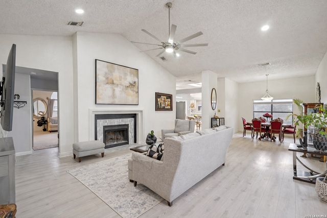 17011 Vista Village, San Antonio, TX 78247