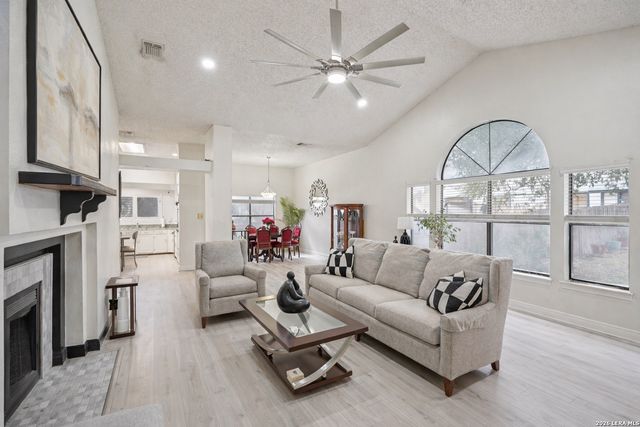 17011 Vista Village, San Antonio, TX 78247