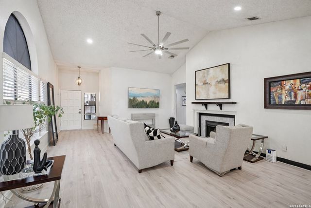 17011 Vista Village, San Antonio, TX 78247