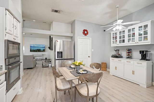 17011 Vista Village, San Antonio, TX 78247