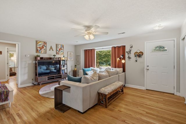 1514 5th Ave, W, Springfield, TN 37172
