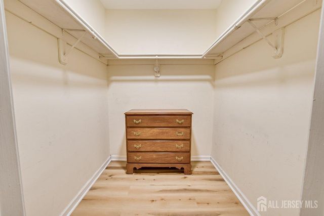 5001 Stonehedge Road, Edison, NJ 08820