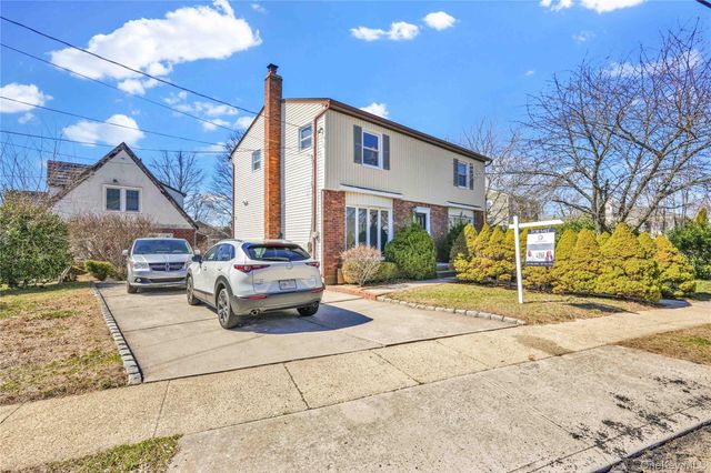59 Boylston Street, Hempstead, NY 11550