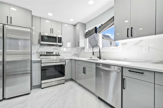 59 Boylston Street, Hempstead, NY 11550