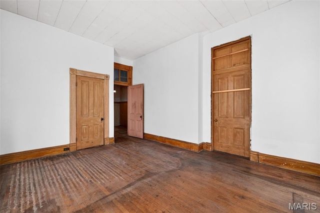 1827 S Compton Avenue, St Louis, MO 63104