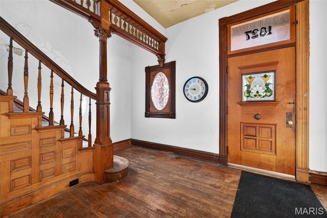 1827 S Compton Avenue, St Louis, MO 63104